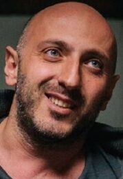 Карен Оганесян