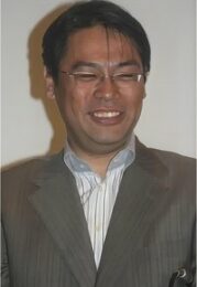 田崎竜太