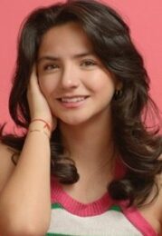 Annie Cabello