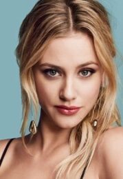 Lili Reinhart