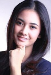 Nadya Arina
