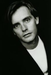 Stephan Elliott